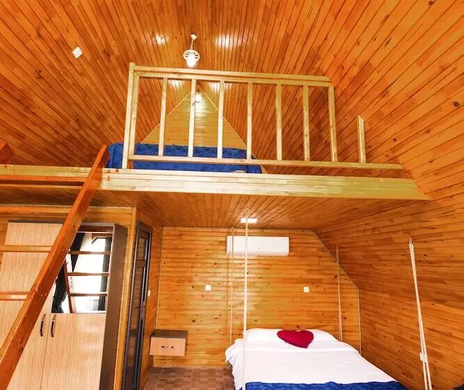 Hotelli çeli̇k Resort