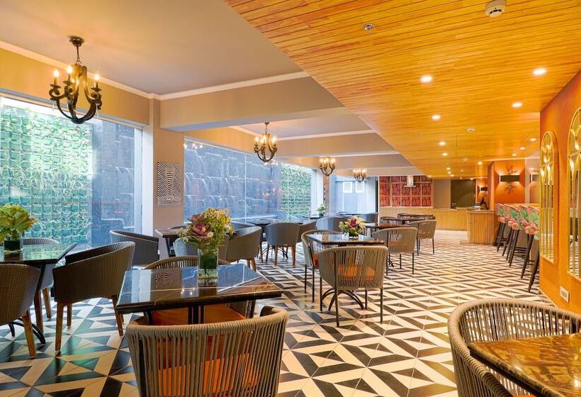 فندق Air By Ahuja Residences