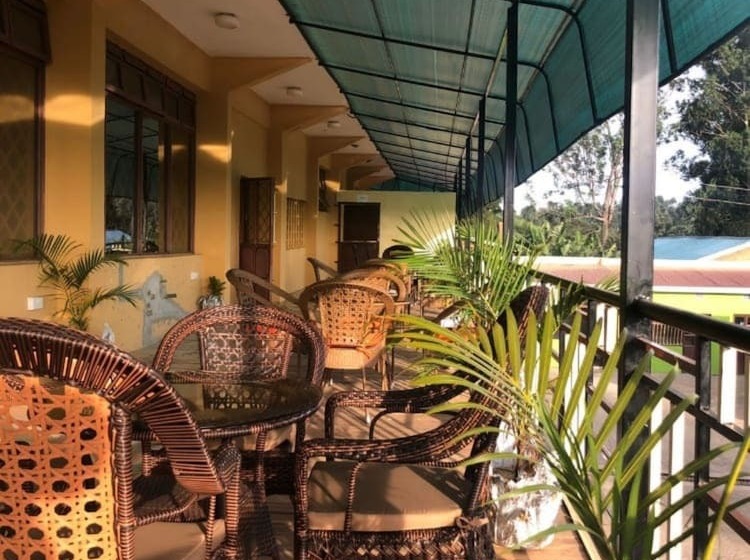 Отель Broad Park