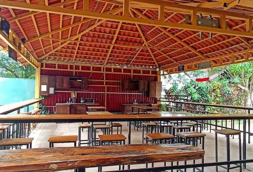 Hotelli Coco Heights Condos