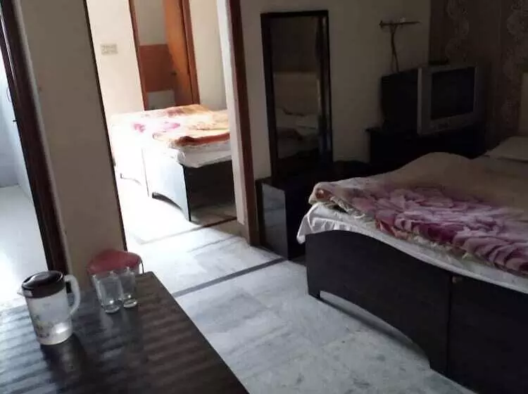 هتل Goroomgo Shah Guest House Nainital