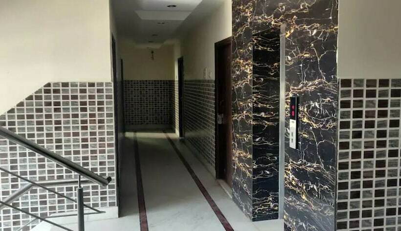 호텔 Goroomgo Shakuntala Katra