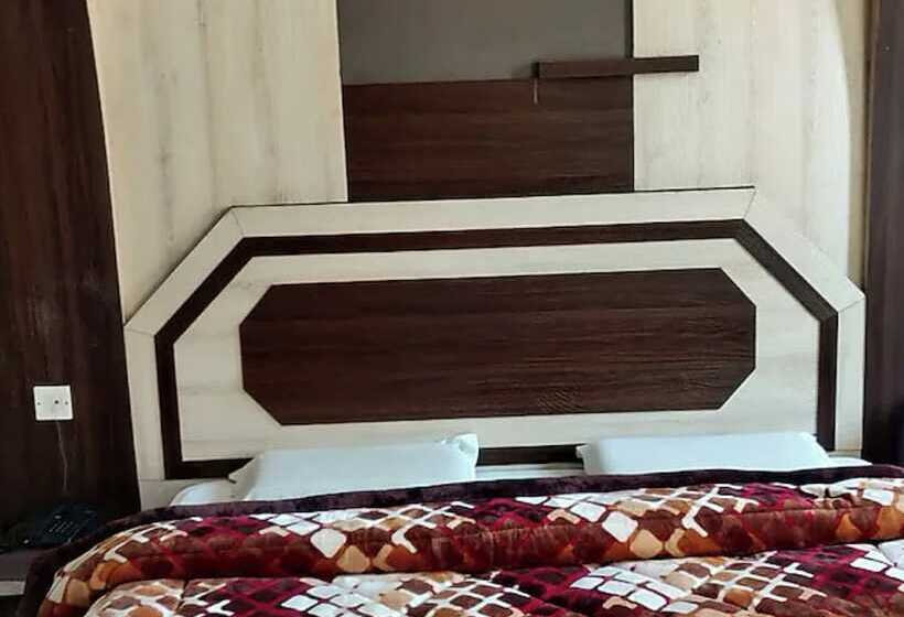 호텔 Goroomgo Shakuntala Katra