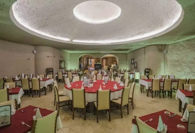 Hotelli Kalsedon Cave Suites