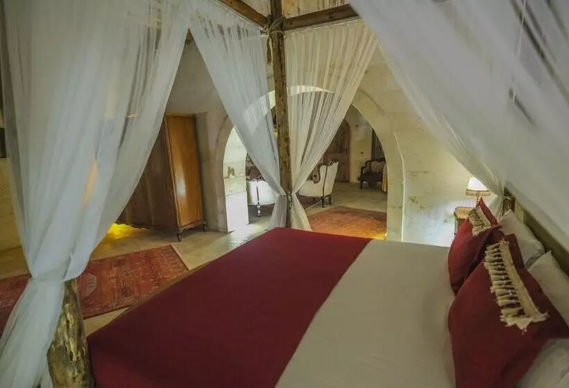 Hotelli Kalsedon Cave Suites