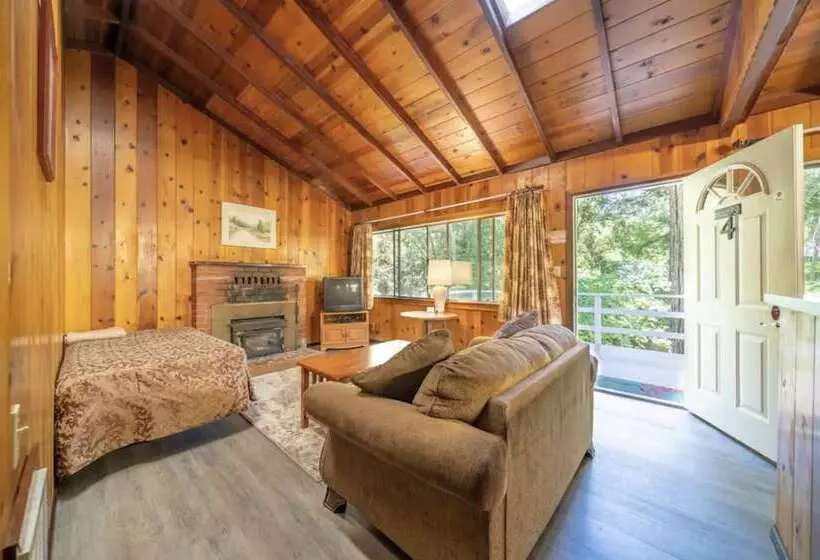 Hotelli Masood S Lodge