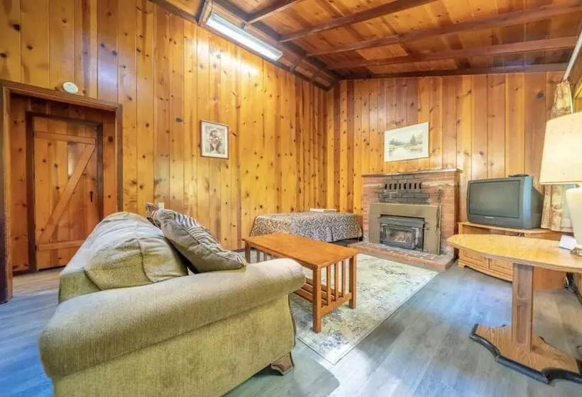 Hotelli Masood S Lodge