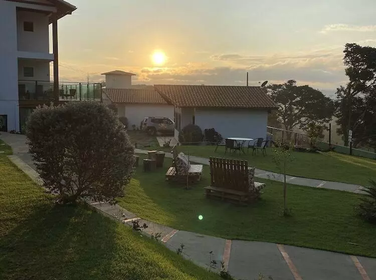 Hotelli Pousada Vale Do Chapéu