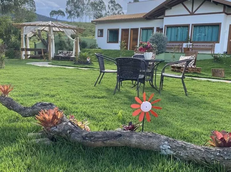 Hotelli Pousada Vale Do Chapéu