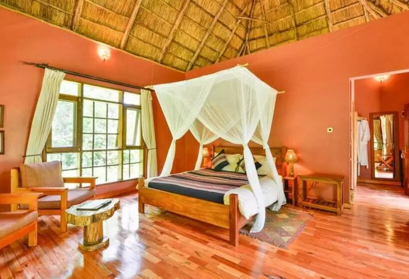 هتل Primate Lodge