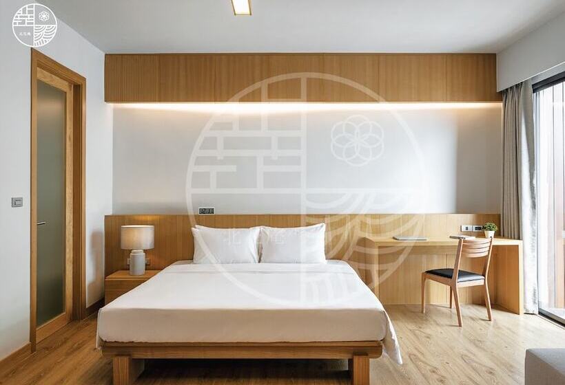 Raveevan Hotel Santidham