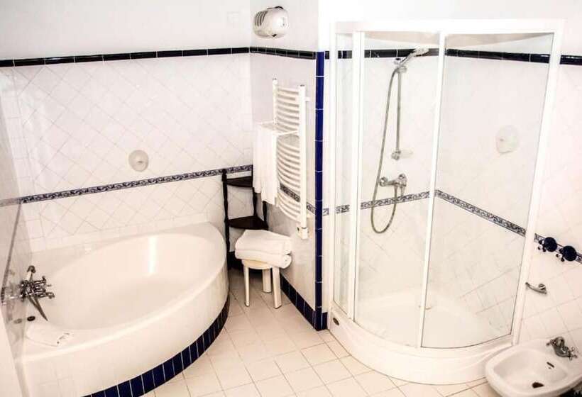 هتل Torre San Juan