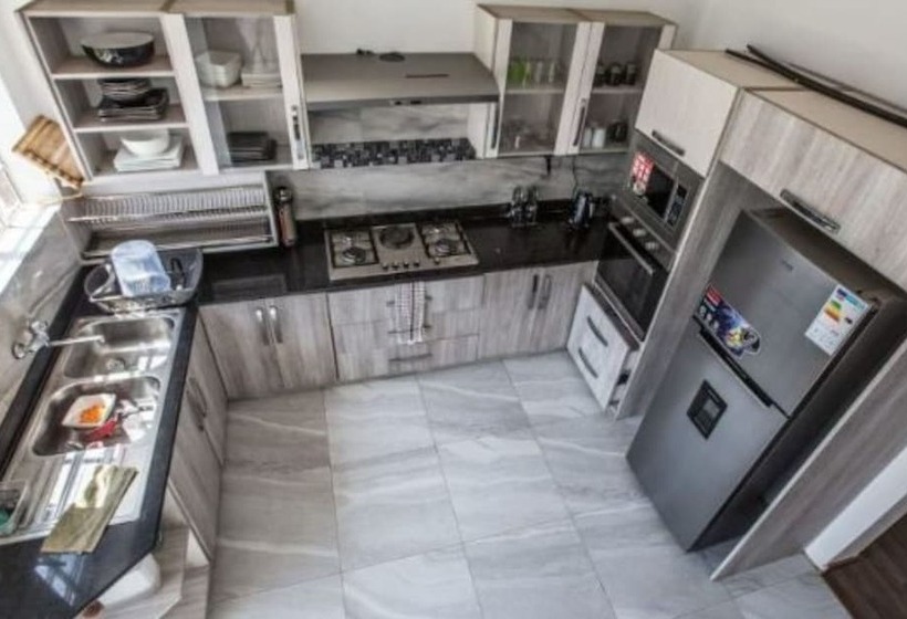 هتل Yard Valley Manor