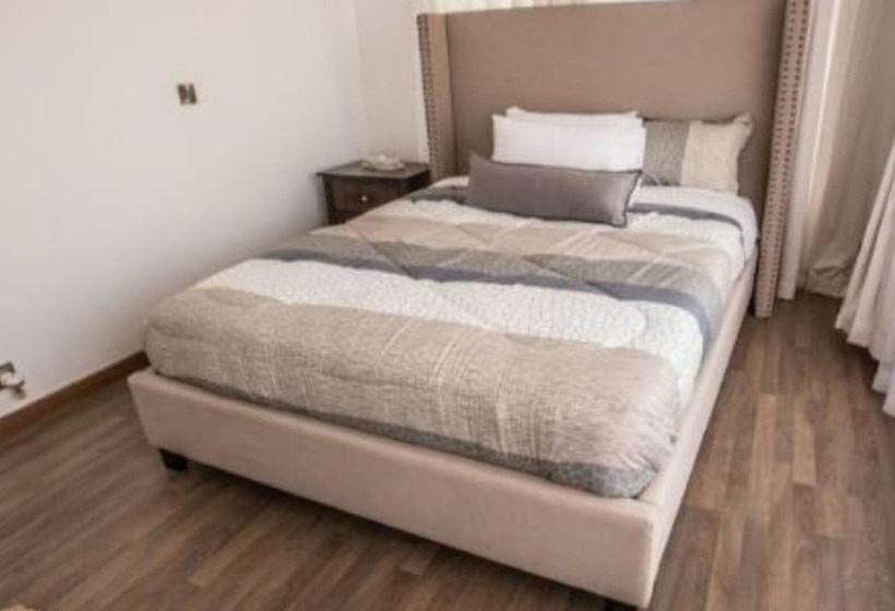 هتل Yard Valley Manor