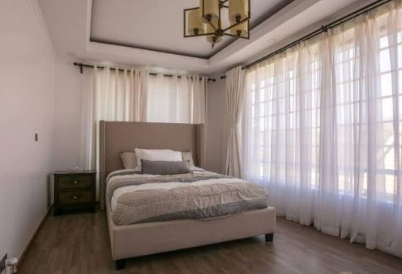 هتل Yard Valley Manor