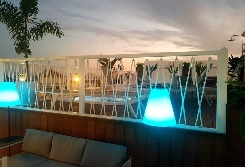 La Puerta De Nerja Hostal Boutique