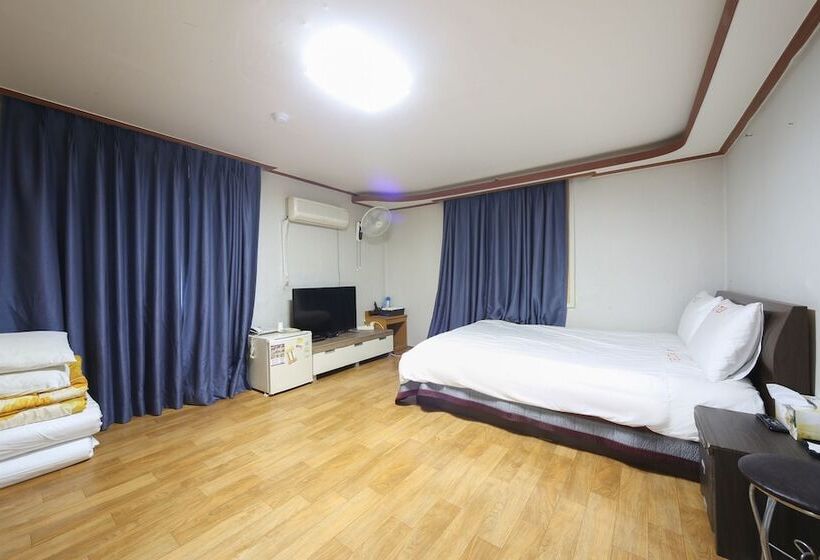 Motel Gangjin Buseong Park