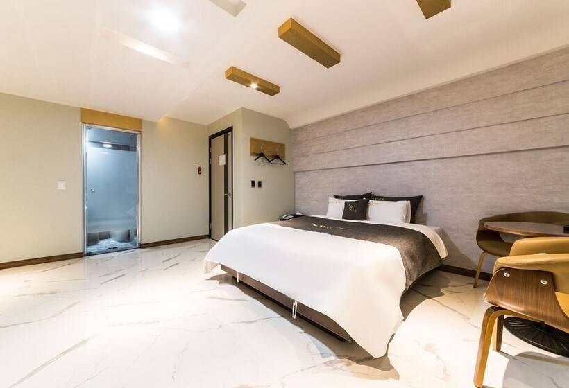 Motel Goyang Luxe