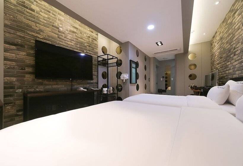 Motel Yeongcheon D Day