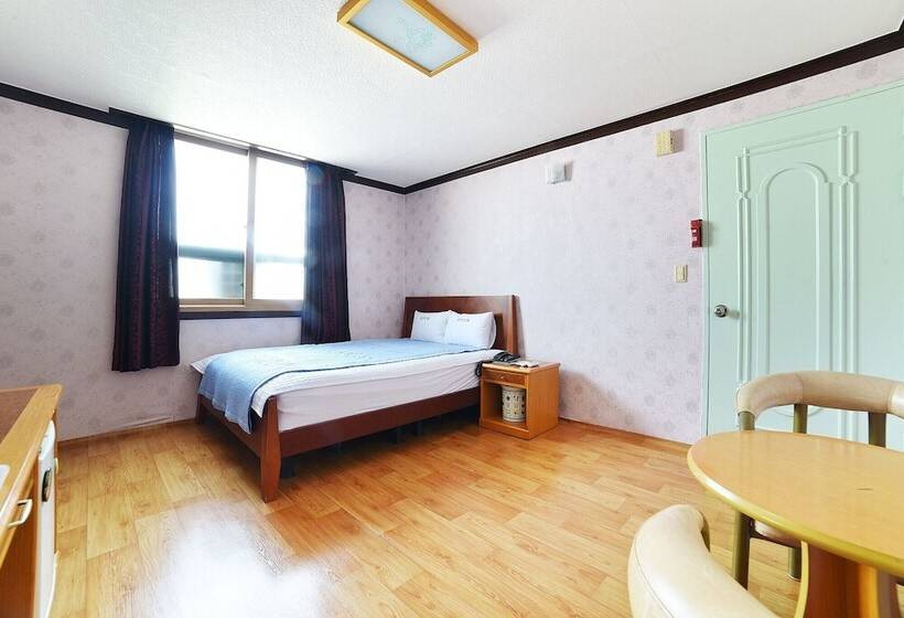 مُتل Yeosu Rosen