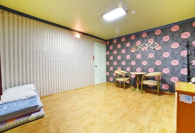 مُتل Yeosu Rosen