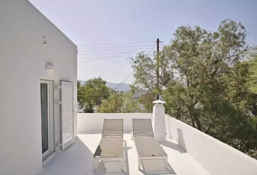 اقامتگاه Psathi Beach House