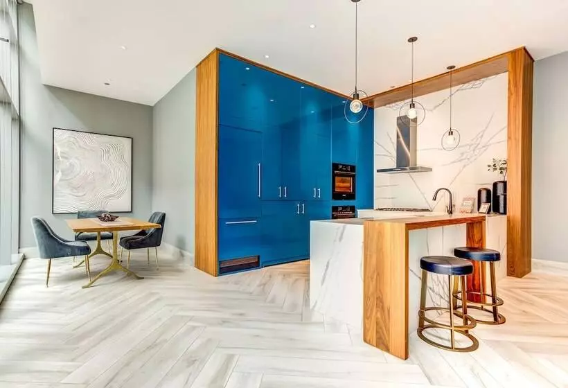 Sentral Michigan Avenue