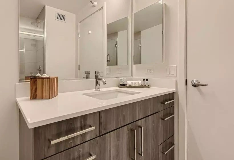 Sentral Michigan Avenue