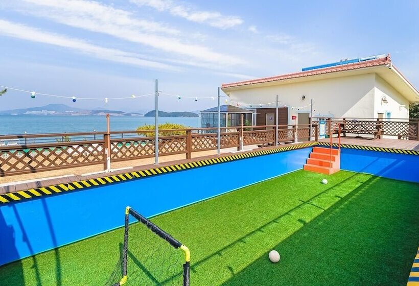 Yeosu Hi Mom Kids Family Pension Black