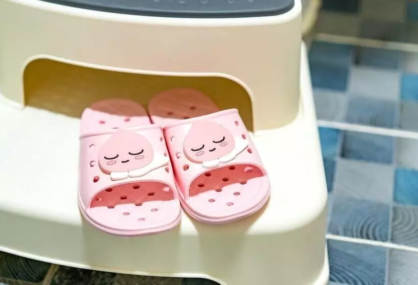 Yeosu Hi Mom Kids Family Pension Black