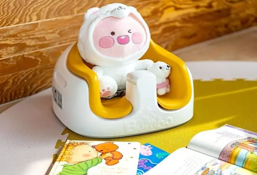 Yeosu Hi Mom Kids Family Pension Black