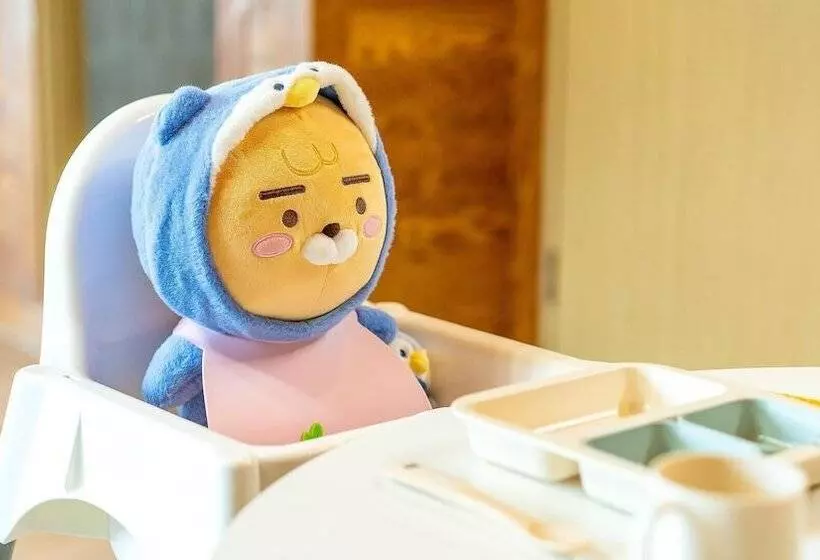 Yeosu Hi Mom Kids Family Pension Black