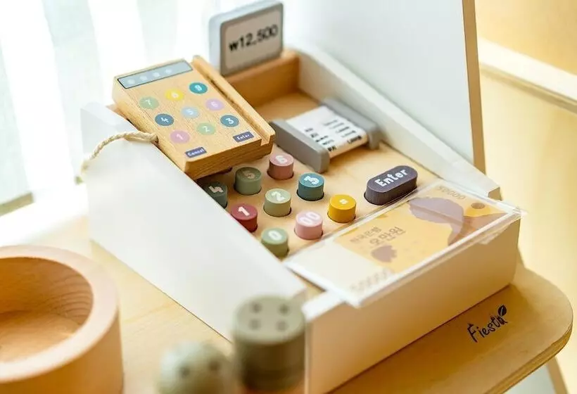 Yeosu Hi Mom Kids Family Pension Black