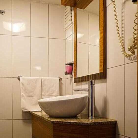 ベッドアンドブレックファースト Atlas Otel