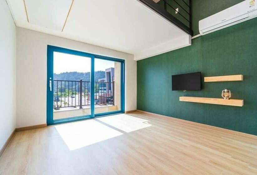 Buan Cozy Cabin Pension