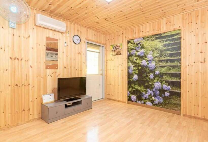 Cheorwon Kerensia Pension