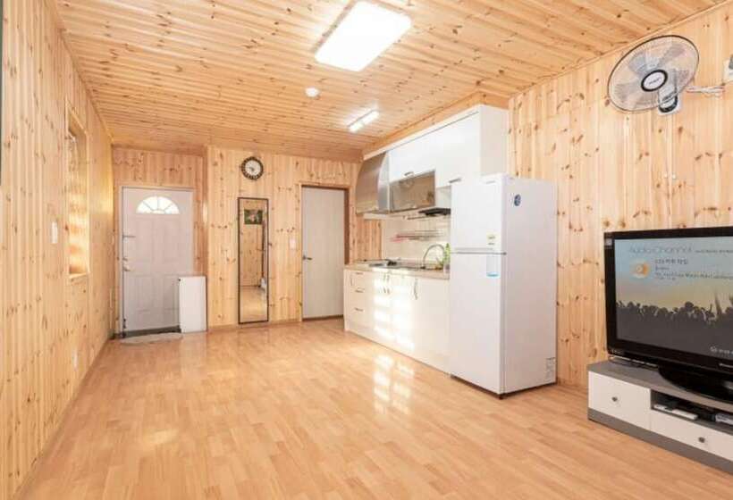 Cheorwon Kerensia Pension