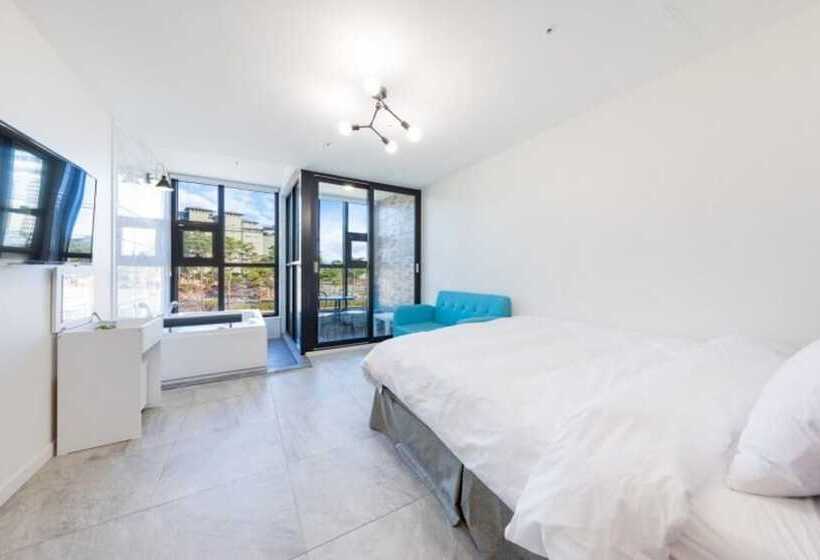 Gangneung Nishi Spa Pension