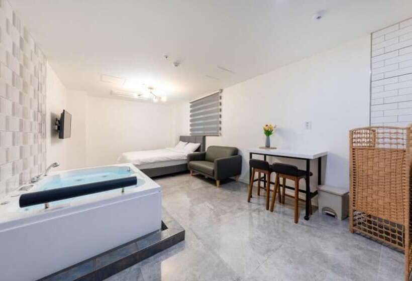 Gangneung Nishi Spa Pension