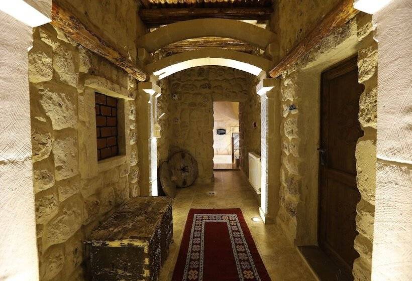 Hotel Ada Cave Suites