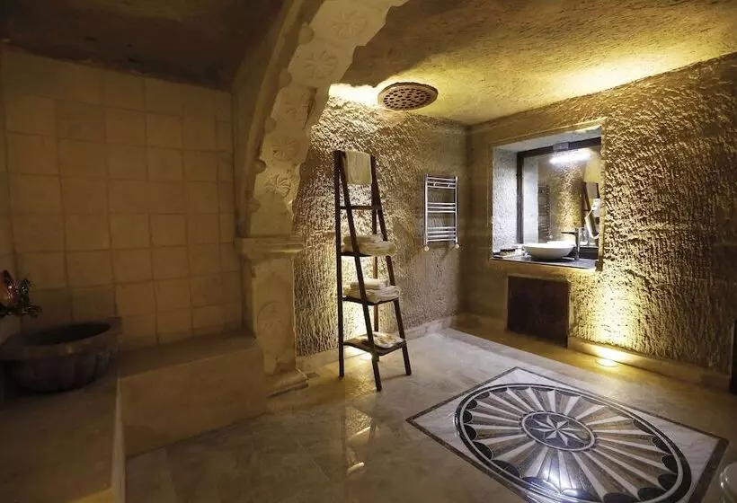 Hotelli Ada Cave Suites