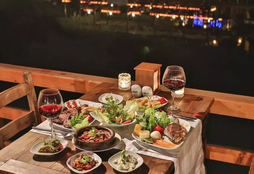 ホテル Agva Pieria Luxury