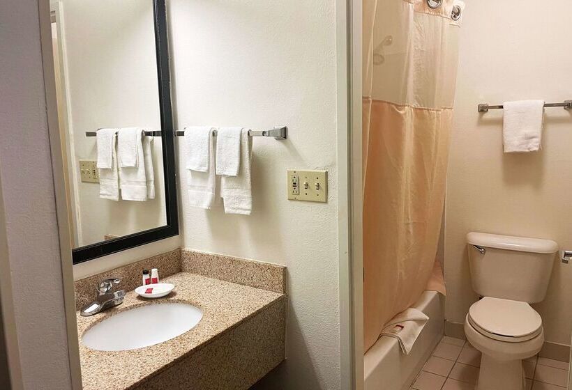 فندق Baymont By Wyndham Dayton North