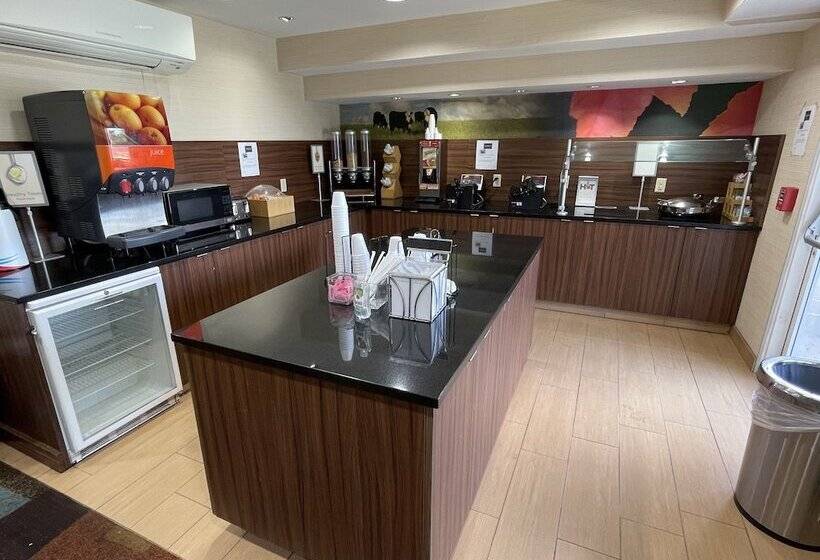 فندق Baymont By Wyndham Dayton North