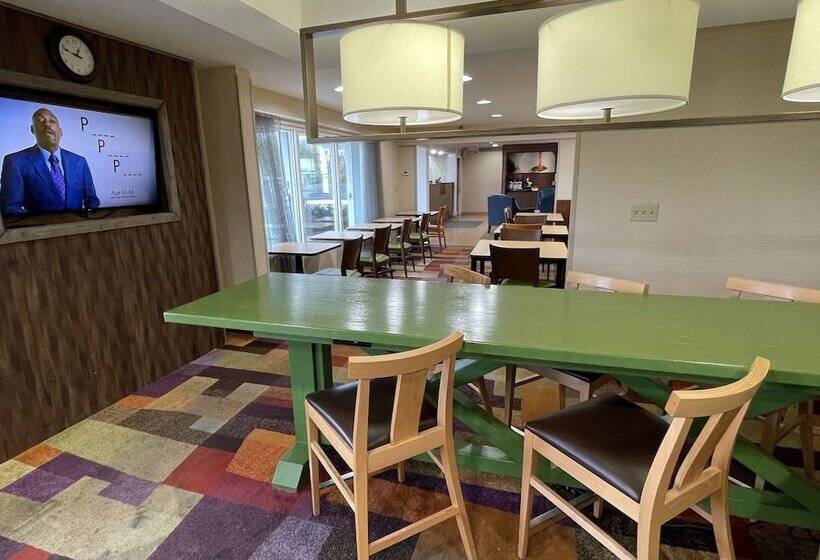 فندق Baymont By Wyndham Dayton North