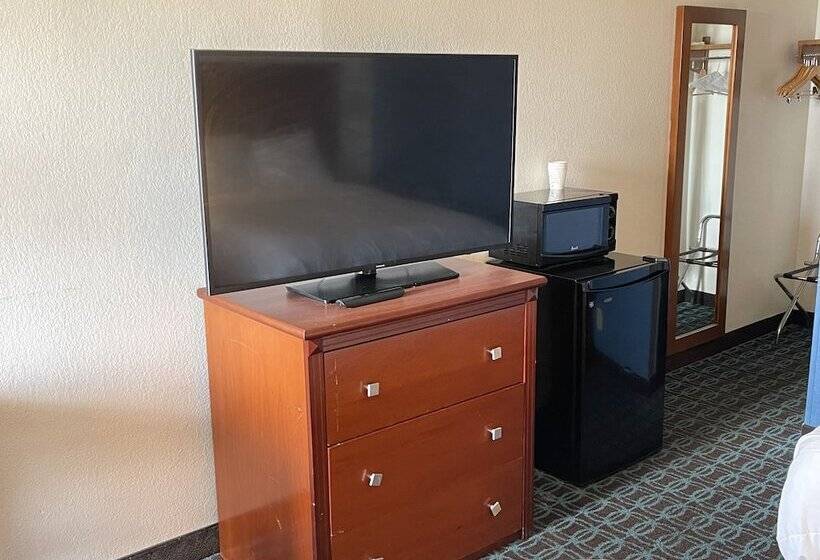 فندق Baymont By Wyndham Dayton North