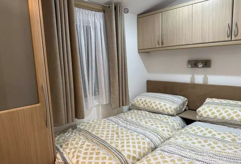 Hotelli Charming 5 Beds Caravan In Beautiful Seton Sands