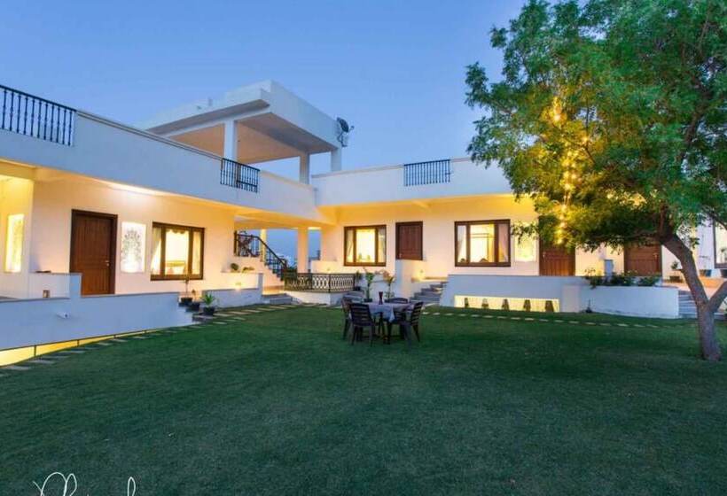 Hotel Devraj Villa A Luxury Homestay With Pool