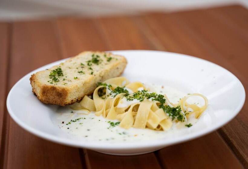 Hotel Devraj Villa A Luxury Homestay With Pool