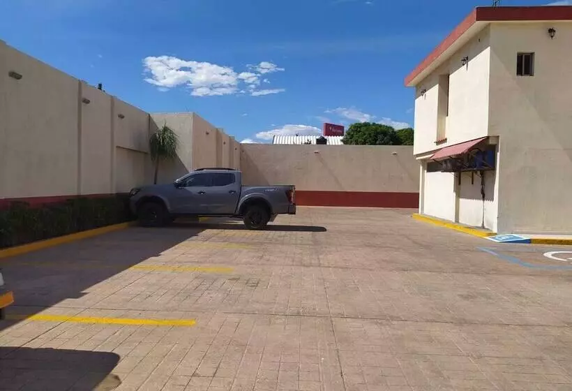 Hotelli Express Inn Juchitan